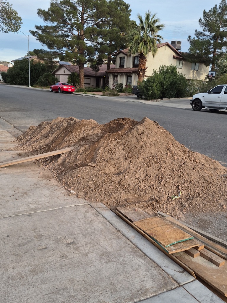 Free Dirt & Free Loading