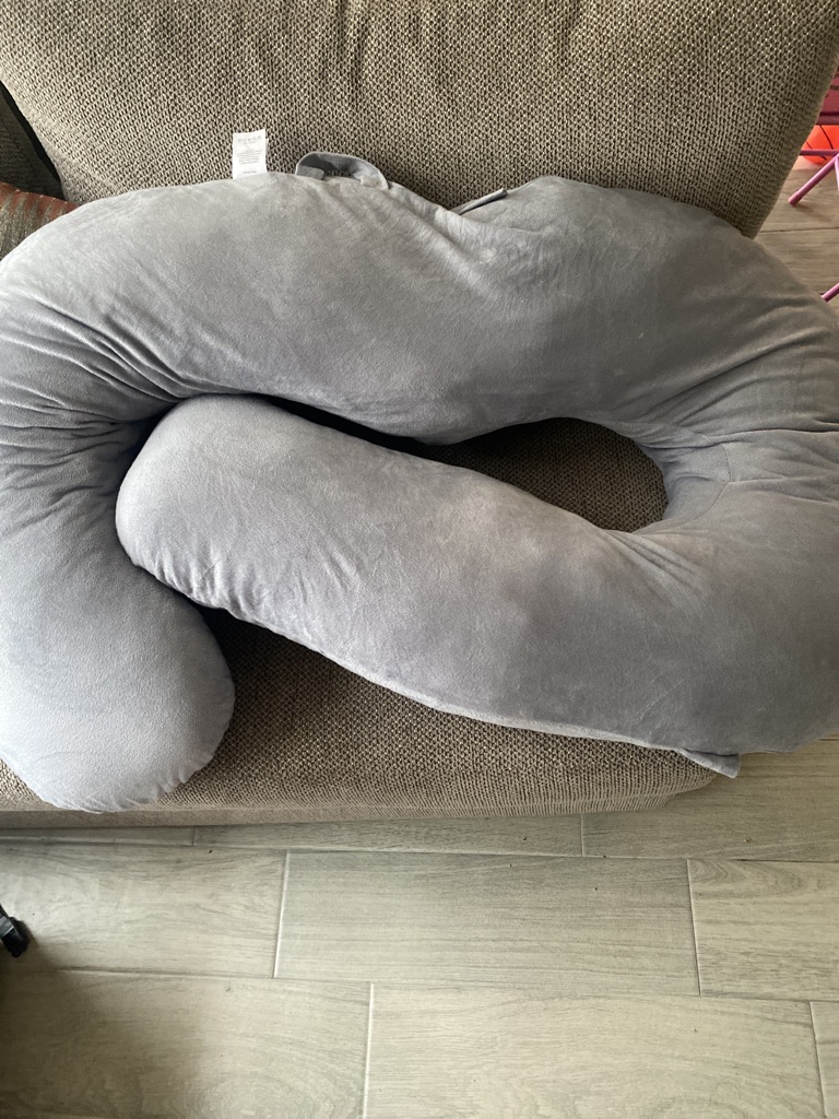 Free Pregnancy pillow rarely used