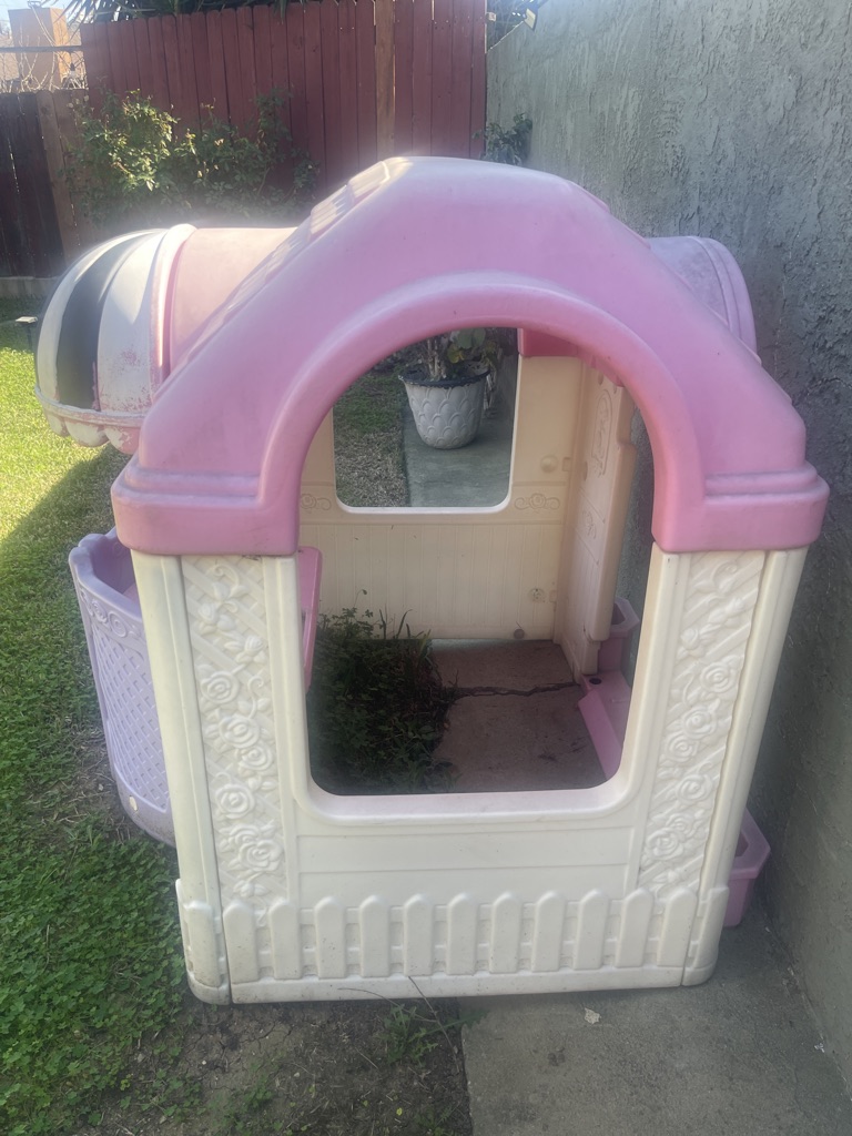 Free Playhouse