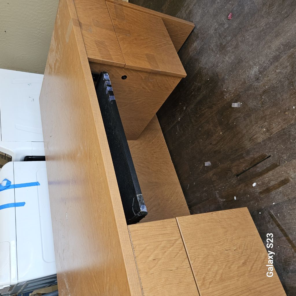 Free 2 free office desks