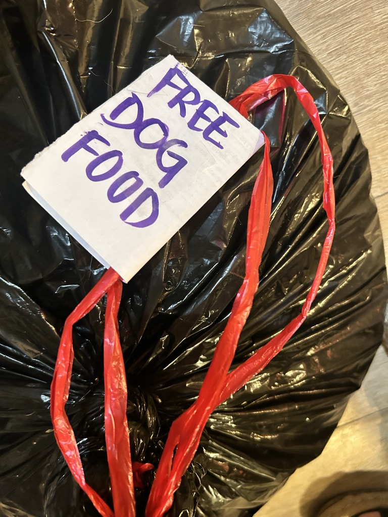 Free dog kibble