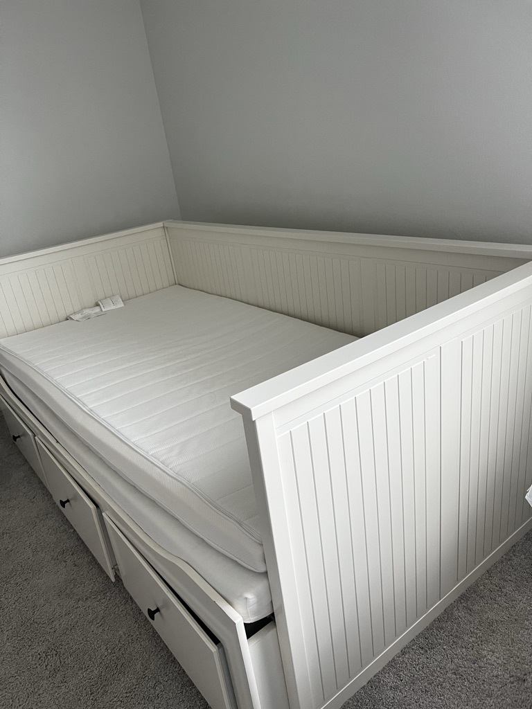 Free Ikea bed