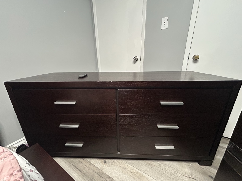 Free Large 6-Drawer Dresser