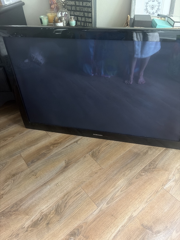 Free Samsung 50 inch TV flatscreen