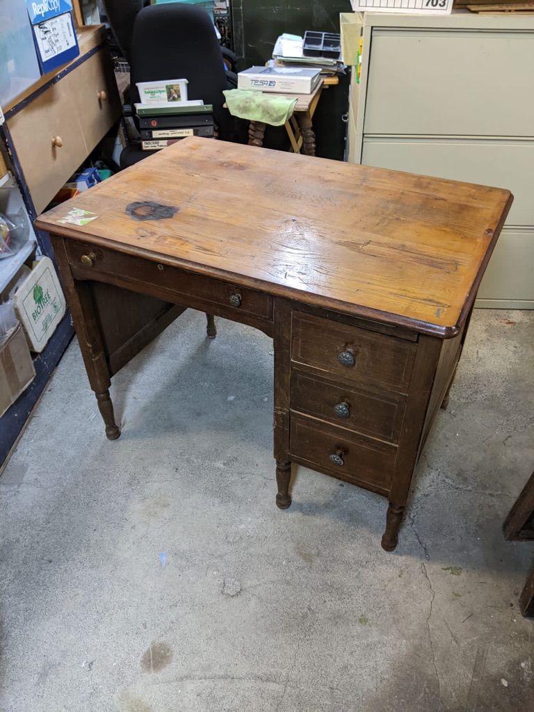 Free Vintage teacher’s desks-2