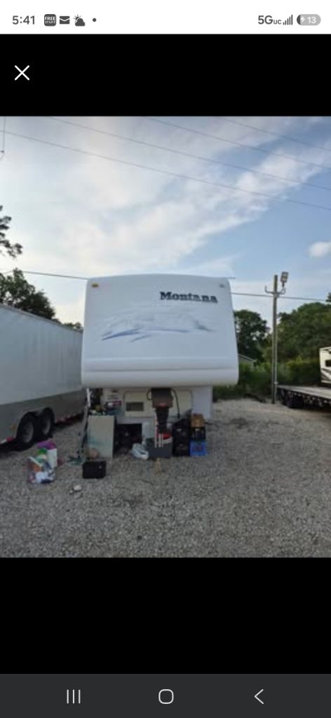 Free 32ft Keystone Montana rv