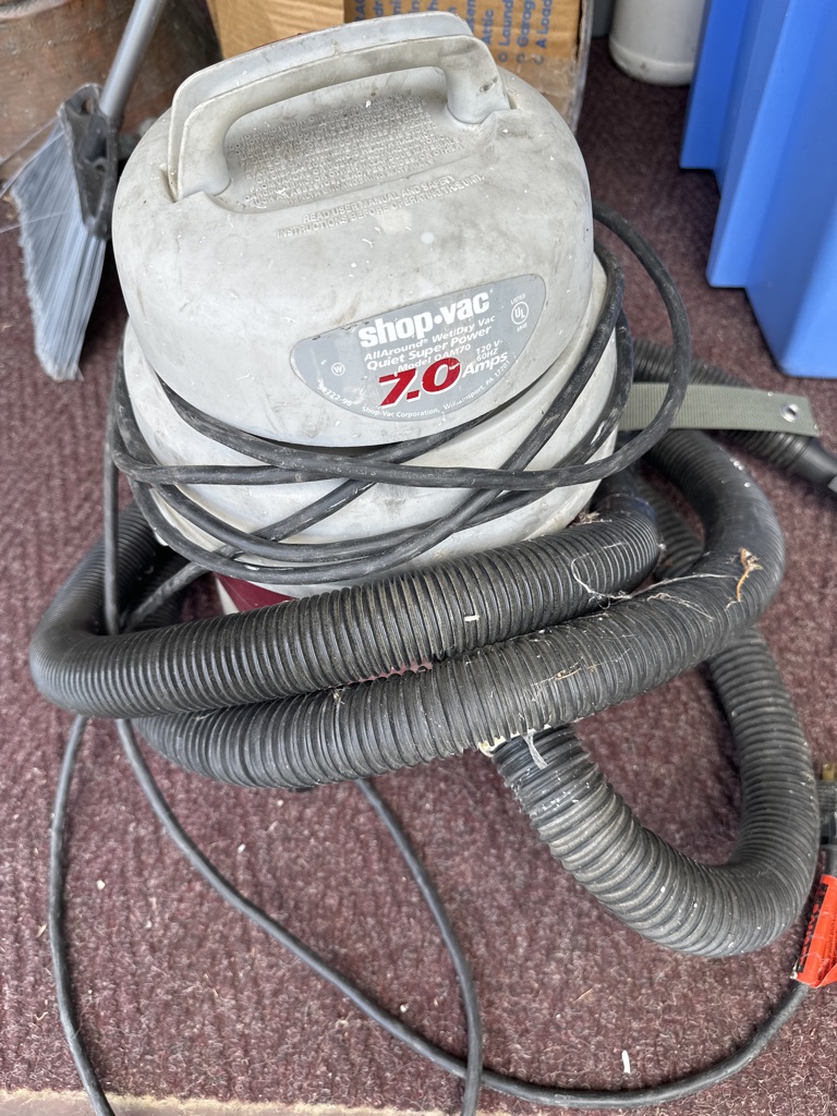 Free shop Vacuum