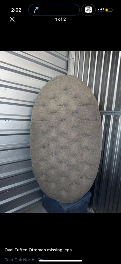 Free Oval tufted ottoman