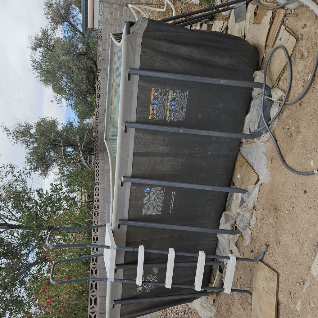Free ABOVE GROUND POOL