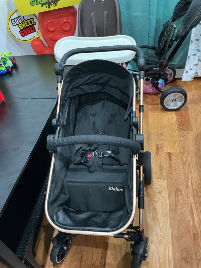 Free Blahooo stroller black