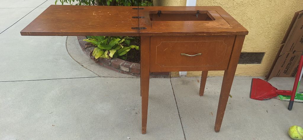Free Muebles maquina coser