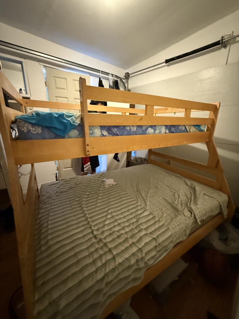 Free Bunk bed