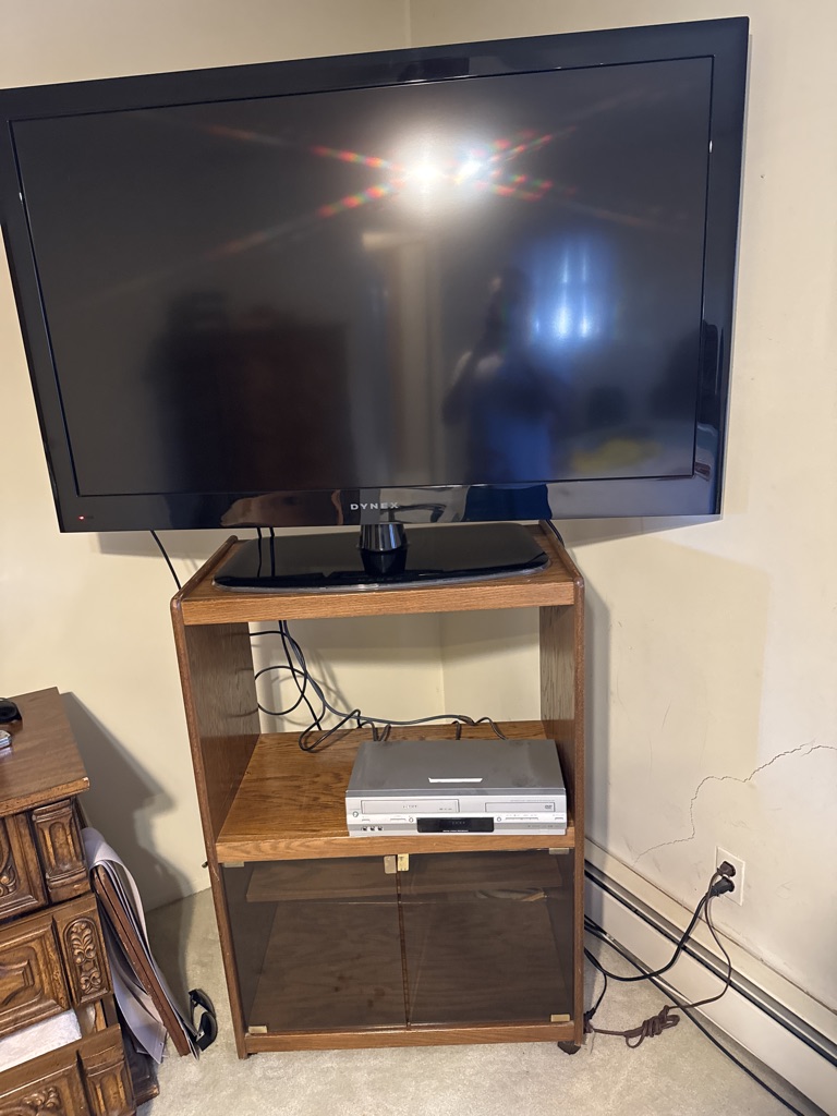 Free tvs with stands