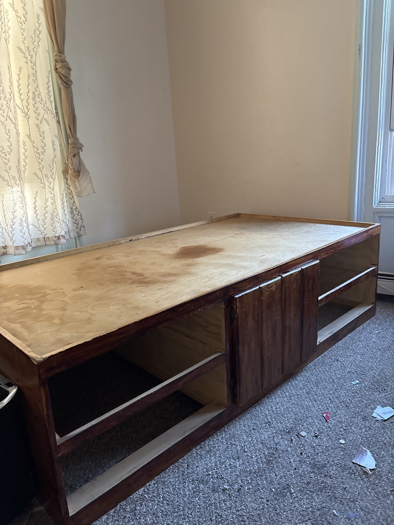 Free bed with drawers…. Wood…