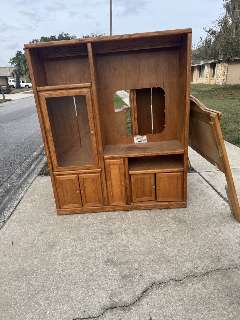 Free wood furniture