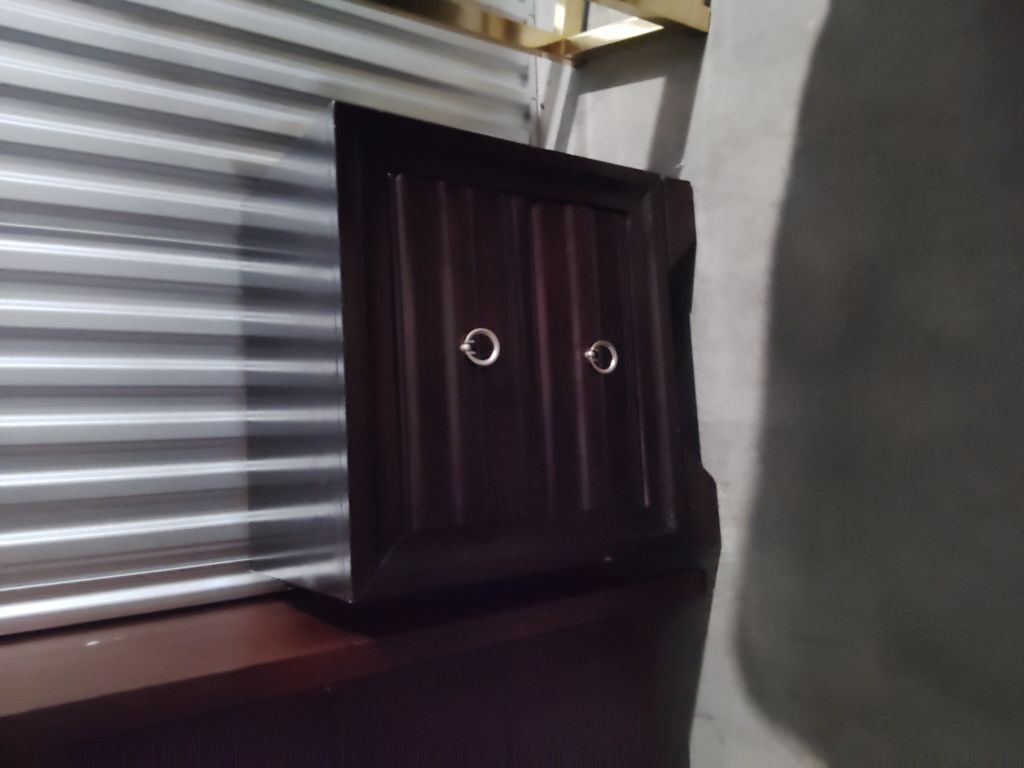 Free Very nice nightstands