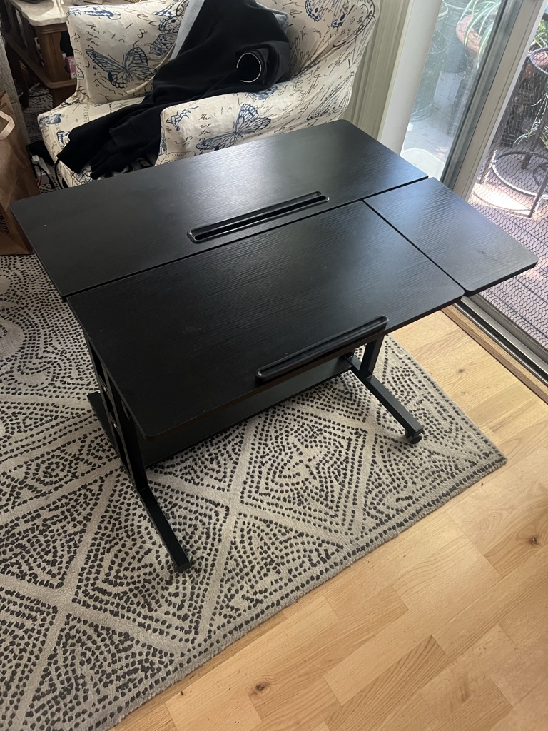 Free Sit and stand computer desk