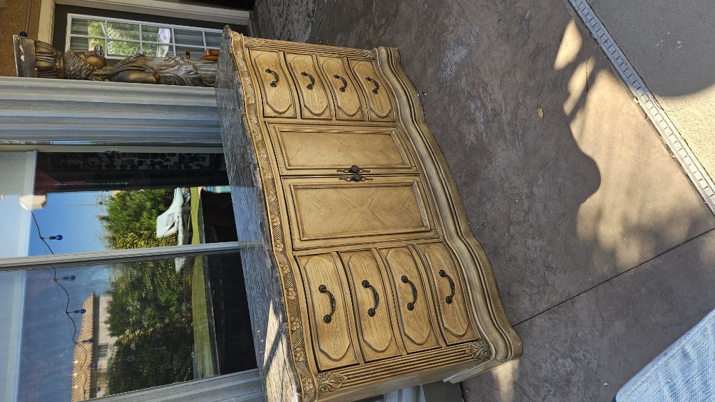 Free Marble Top Dresser