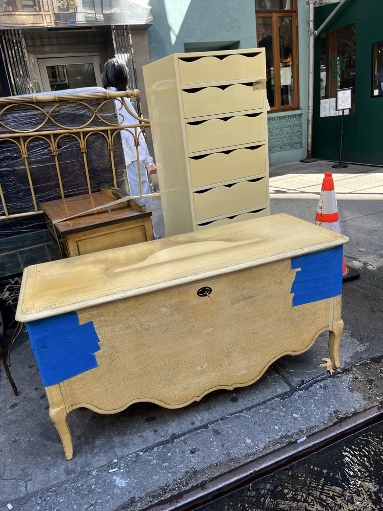 Free Furniture