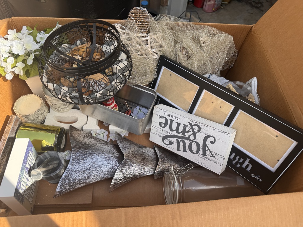 Free decor