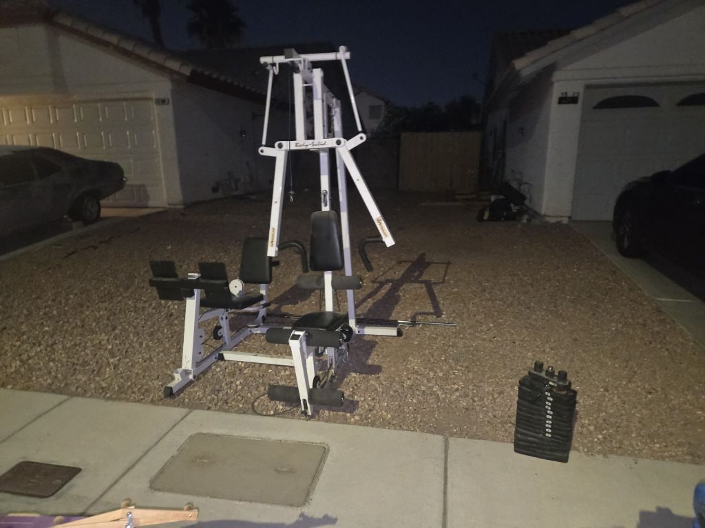 Free Universal gym