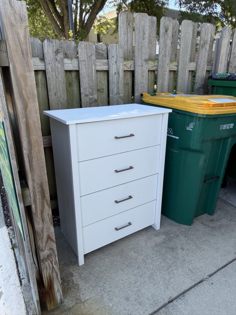 Free Dresser