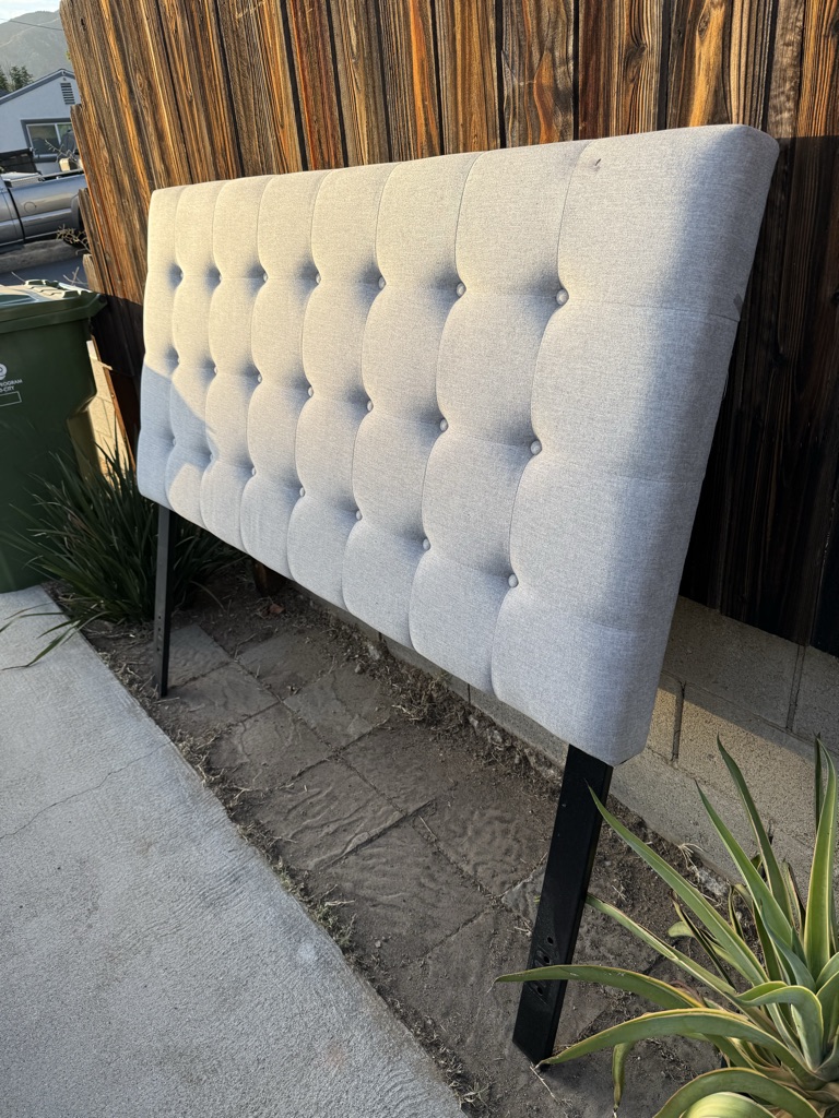 Free Bed frame