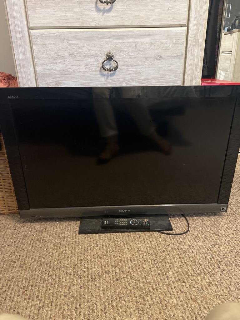 Free Sony 45 inch tv. With remote
