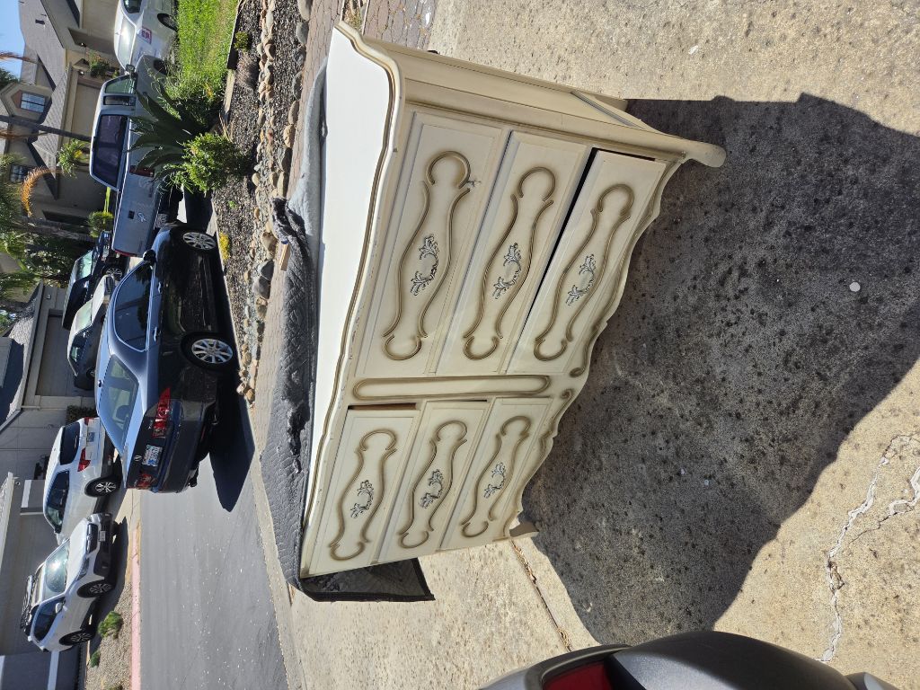 Free Dresser