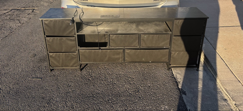 Free Dresser