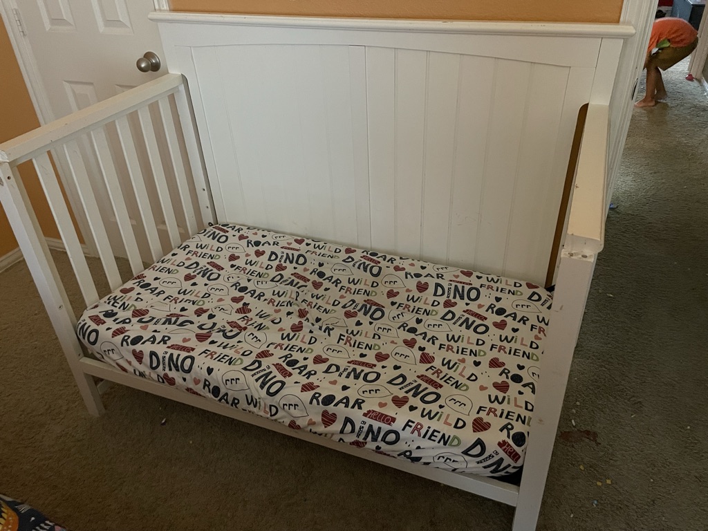 Free Toddler bed