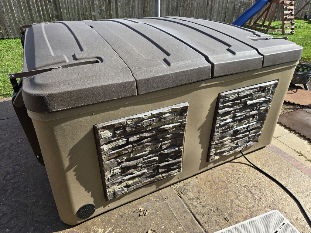 Free Tuff-Spas-VL400 hot tub jacuzzi
