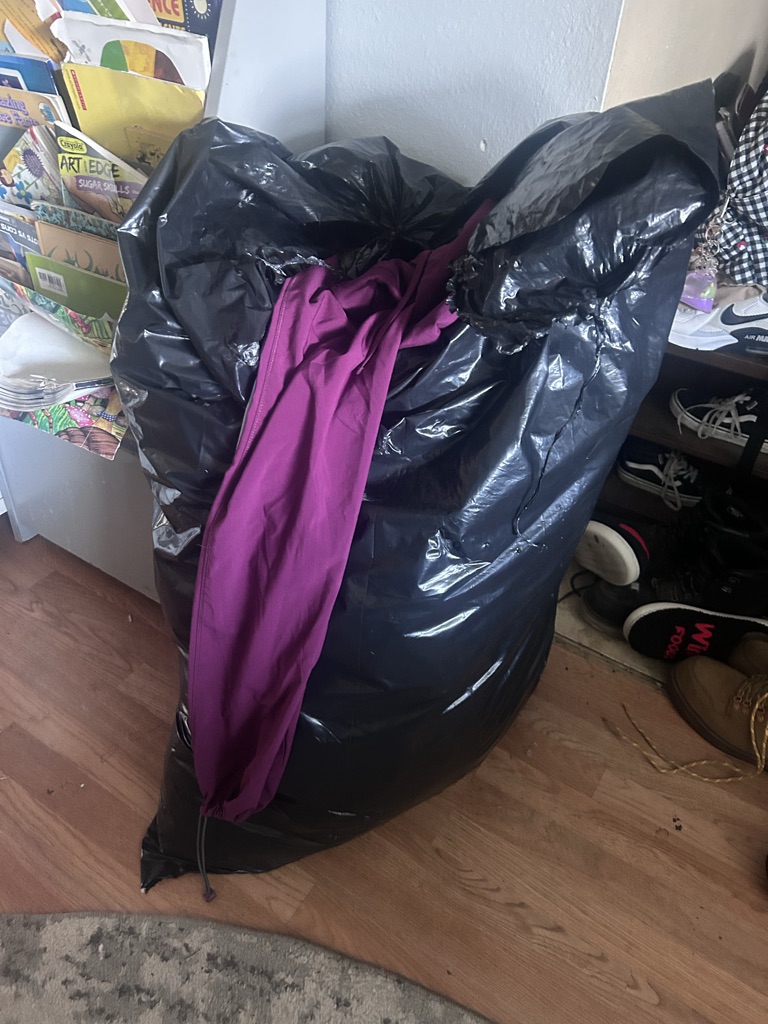 FREE woman’s clothes!!