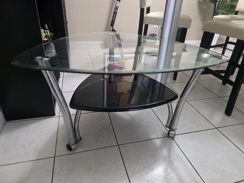 FREE COFFEE TABLE
